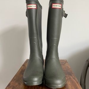 Hunter Rain Boots Tall 7